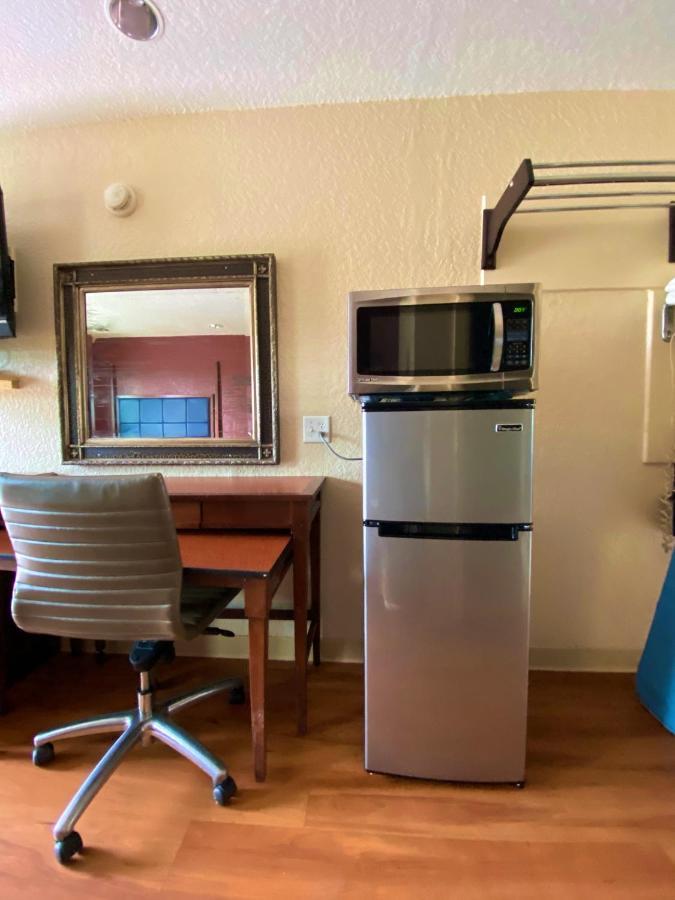 Economy Lodge Texas City Refinery מראה חיצוני תמונה